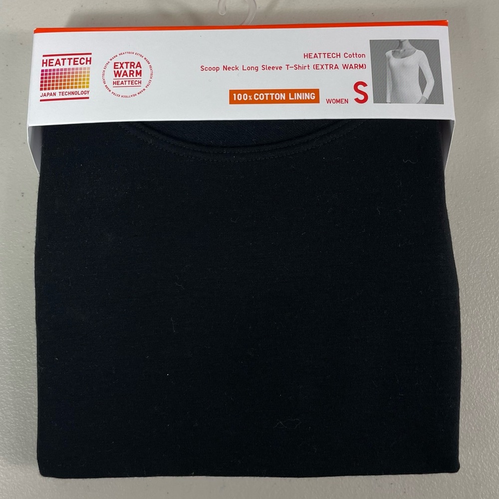 Uniqlo Heattech Scoop Neck Black Longsleeve T-shirt
